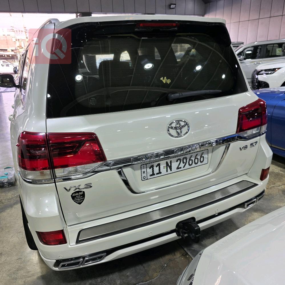 تويوتا لاندكروزر